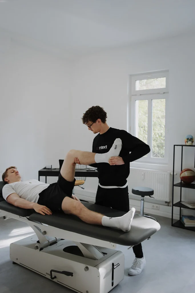Kreuzbandriss? Was du als Patient über die Reha wissen solltest. content.physio Physiotherapie Ludwigsburg